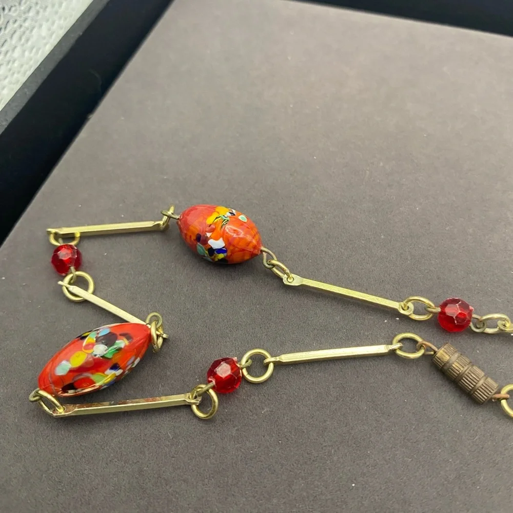 Vintage Murano Glass Millefiori Red Bead Necklace with gold tone link rods. - Picture 13 of 13